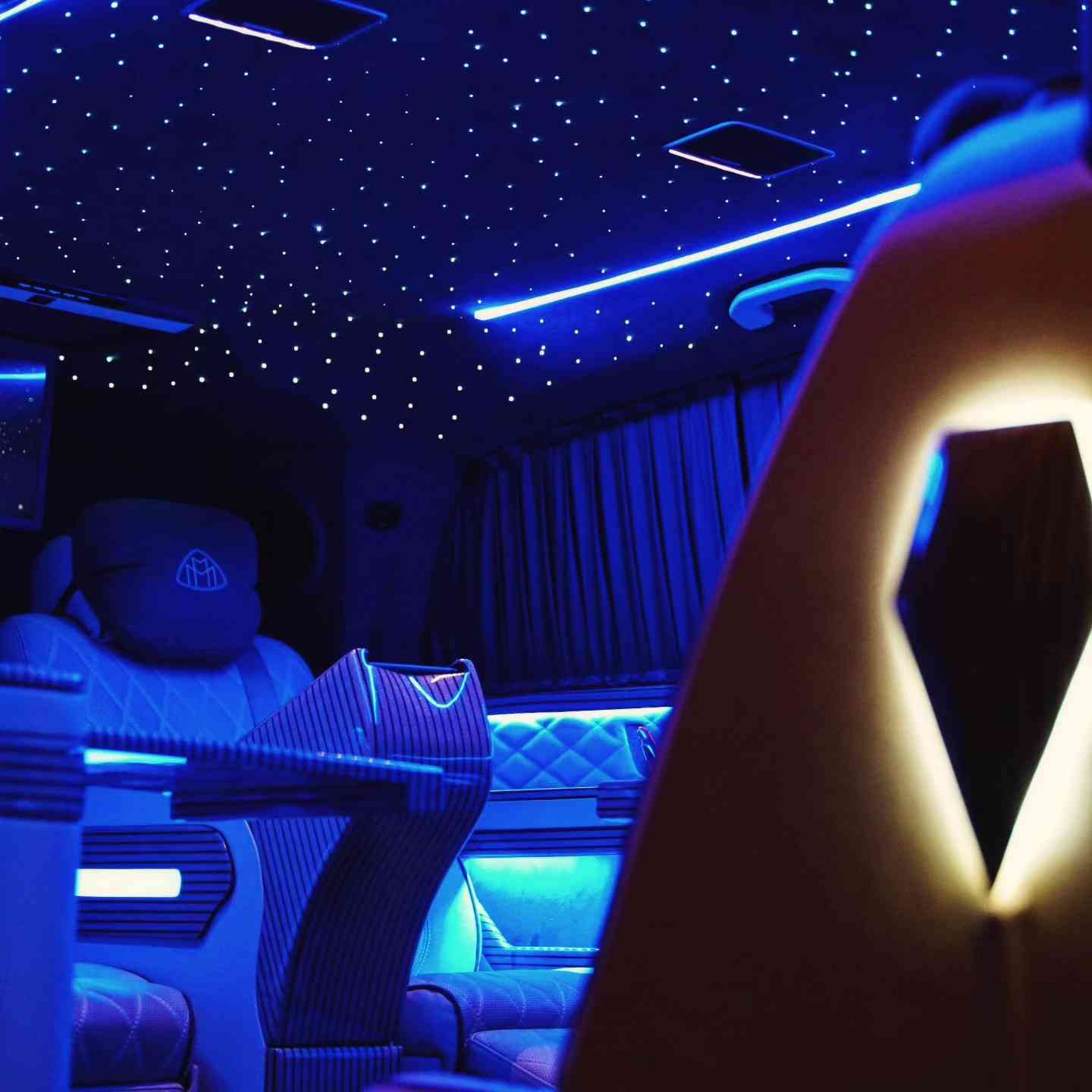 Événement corporate Paris van Maybach - VTC Pour Tous transport entreprise VIP business