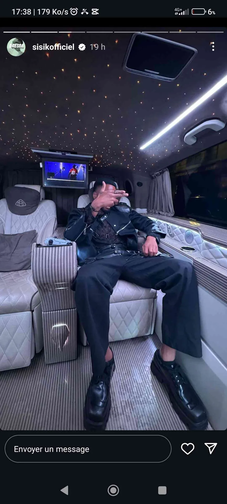 Star réseaux sociaux VIP Paris - VTC Pour Tous transport luxe van Maybach influenceur