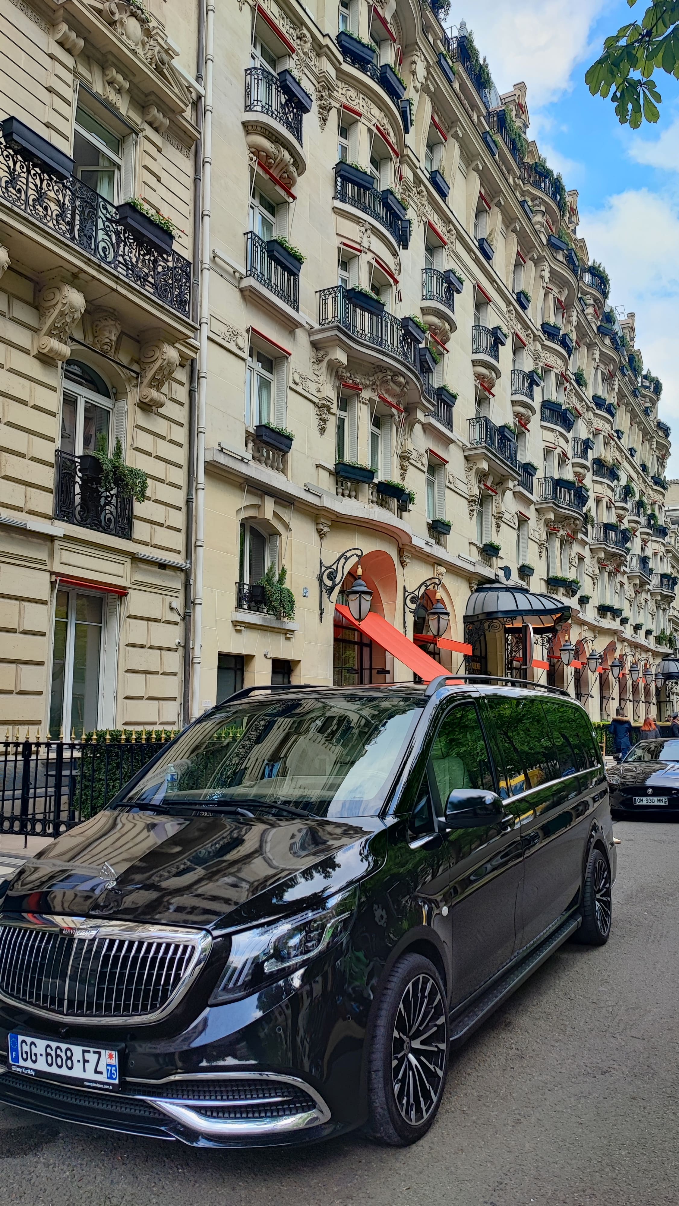 VTC Paris — Chauffeur privé van Maybach VIP